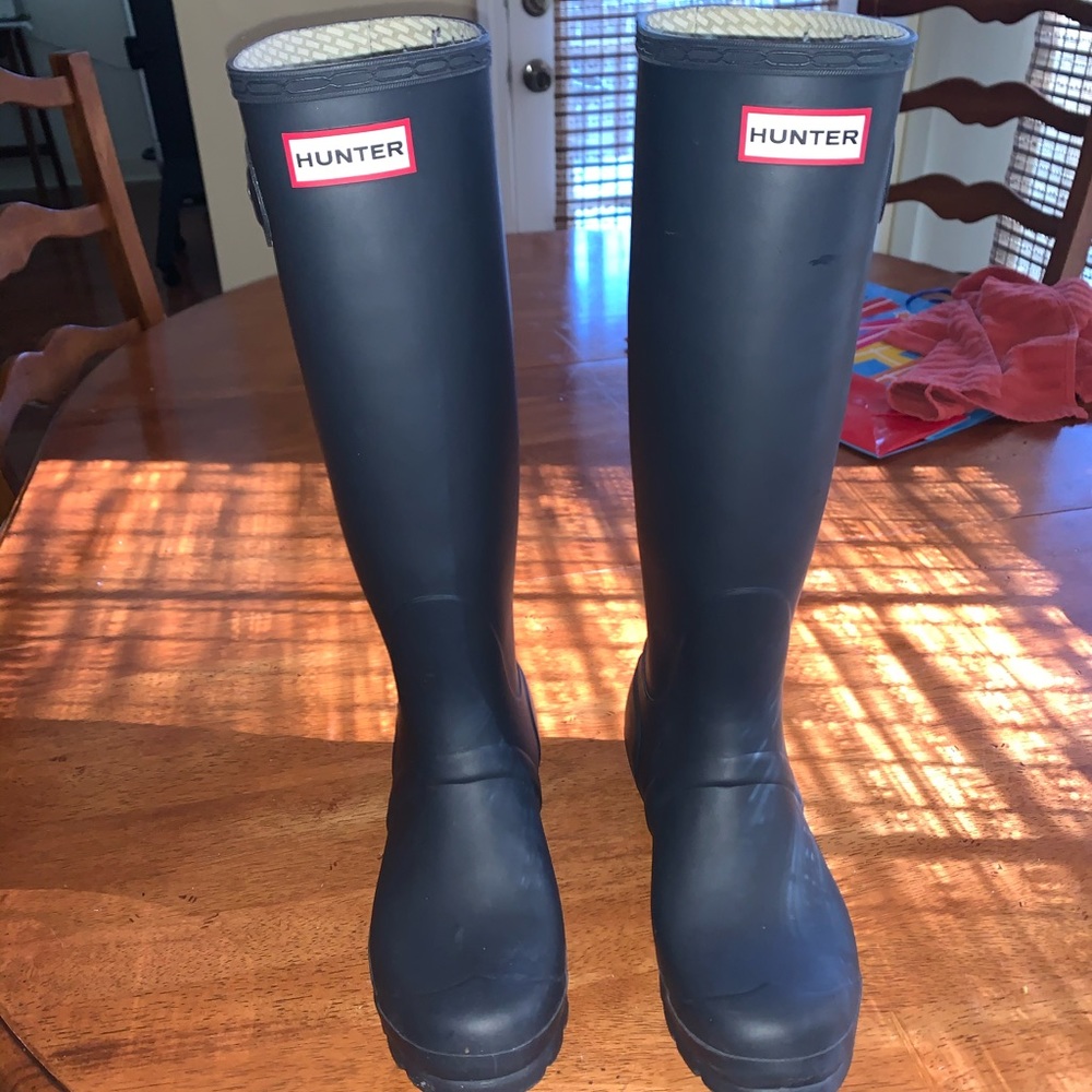 Hunter Tall Matte Navy Rain Boots Size 7